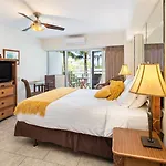 Waikiki Shore Beachfront